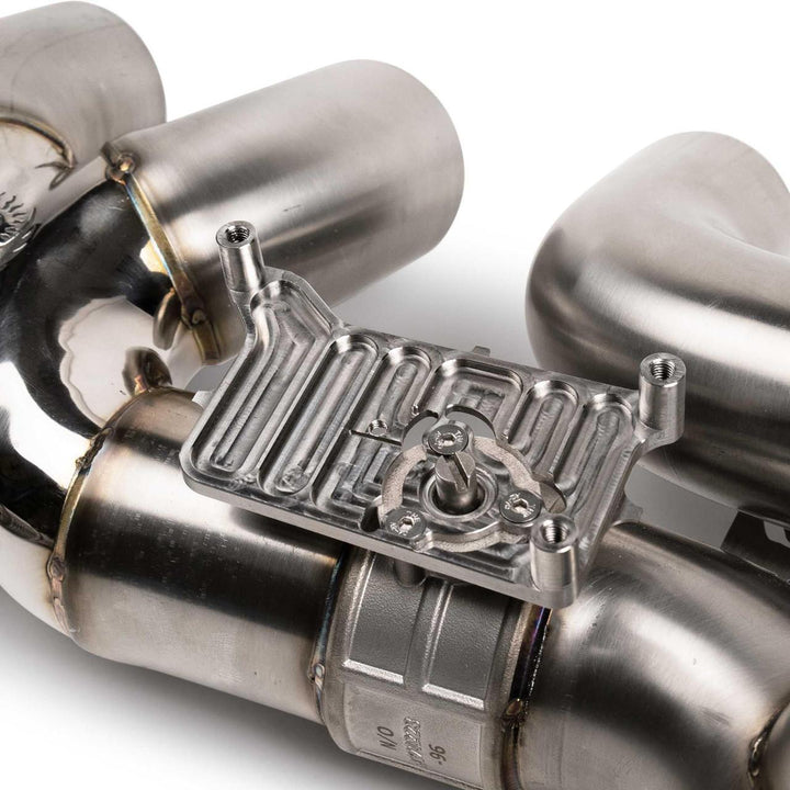 Fabspeed Chevrolet Corvette C8 Stingray / E-Ray  Valved Center Exit Conversion Exhaust System (2023+)